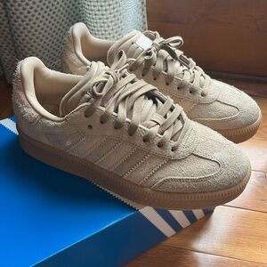 Adidas Samba XLG. Womens 10, Men’s 9